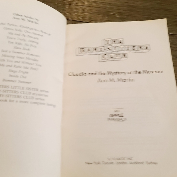 Vintage 90s The Babysitters Club Mystery #11 Scholastic Paperback Book - Picture 6 of 6